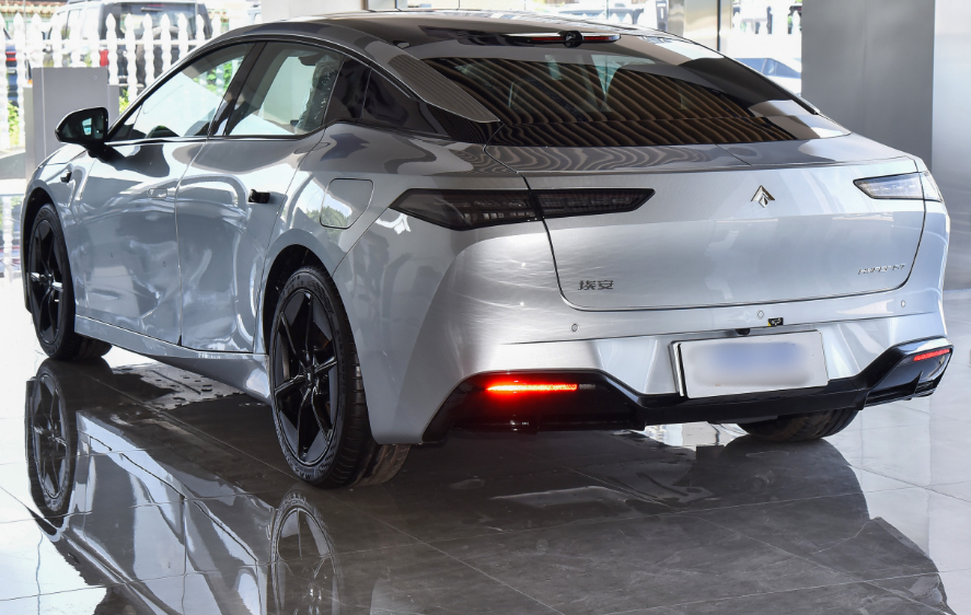 Voiture à conduite à gauche Aion Hyper GT Véhicule chinois à énergie nouvelle Voiture de taille moyenne Voiture de grande taille