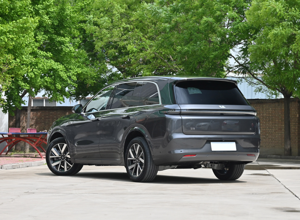 Véhicule hybride à autonomie étendue Véhicules à énergie nouvelle Voiture électrique à 4 roues Idéal L8 Air Pro Max L9 L7